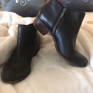 Lucky Brand short black booties